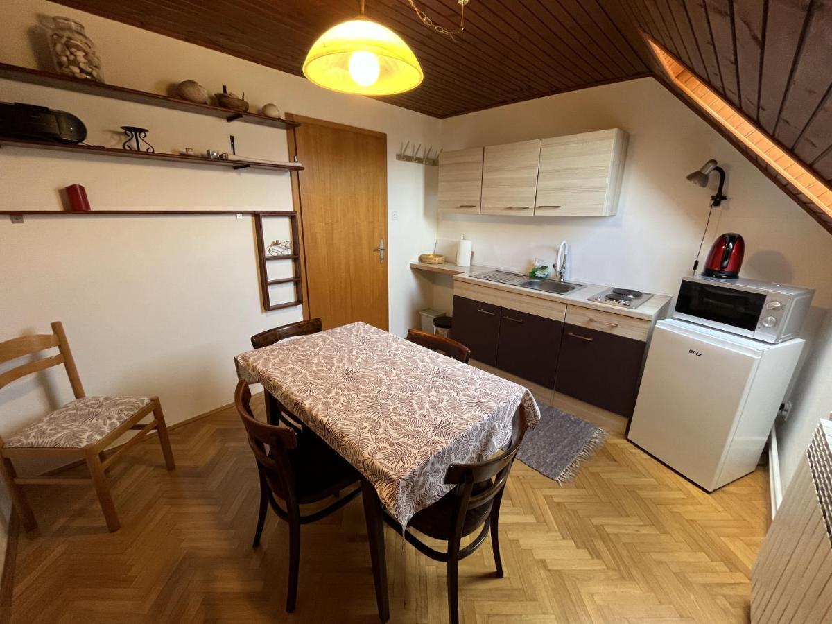 Cozzy Apartment In Nature Zagreb Buitenkant foto