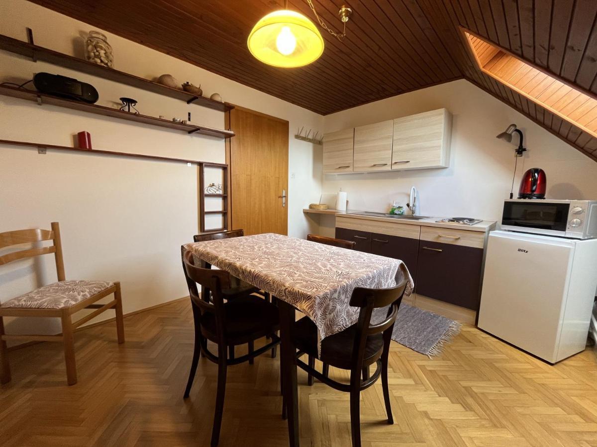 Cozzy Apartment In Nature Zagreb Buitenkant foto